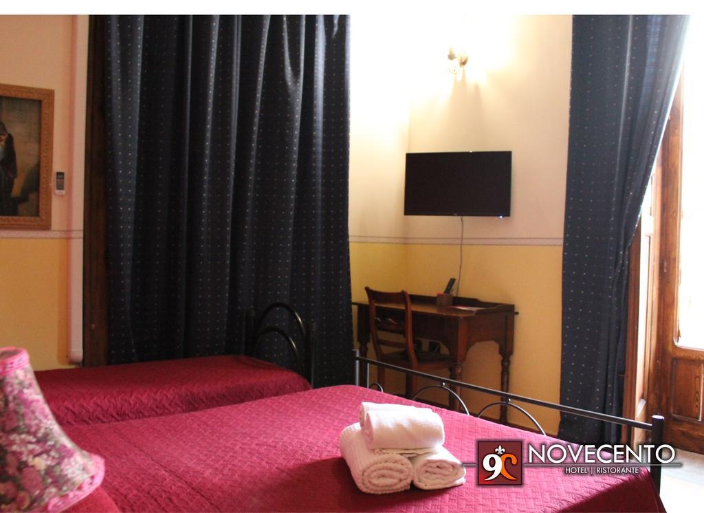 Hotel Ristorante Novecento Казерта Екстер'єр фото